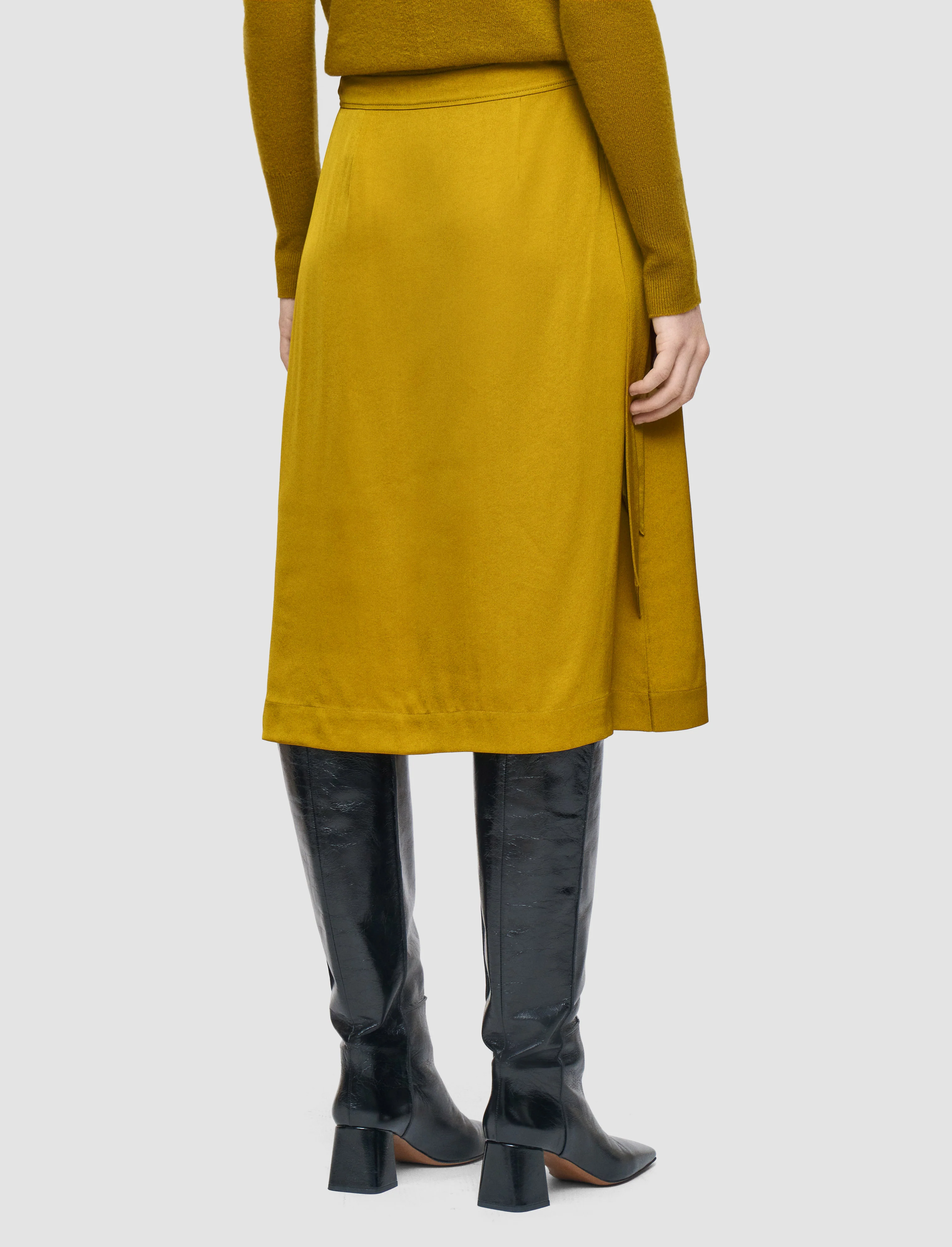 Jeanne Light Crepe Skirt - Image 3