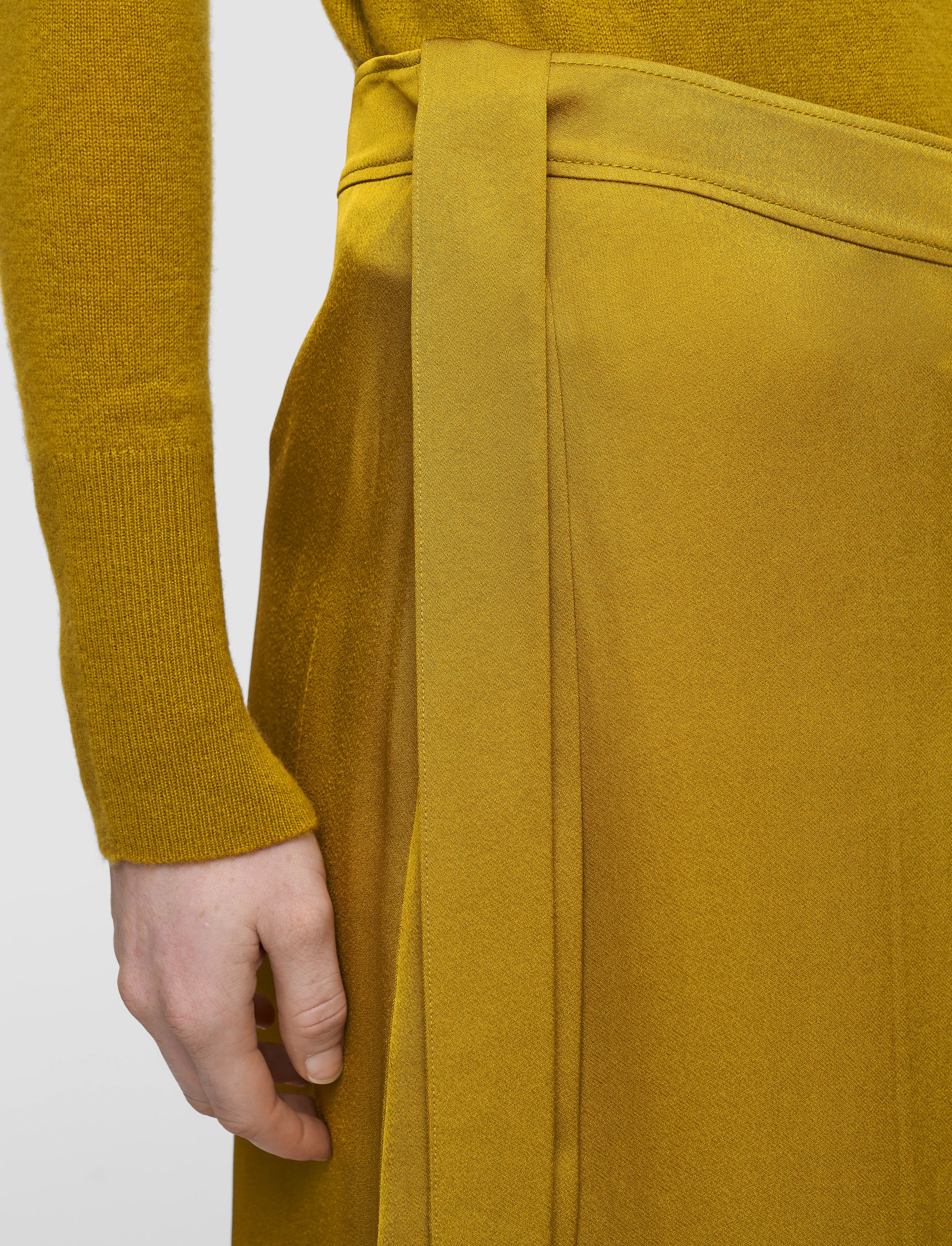 Jeanne Light Crepe Skirt - Image 4