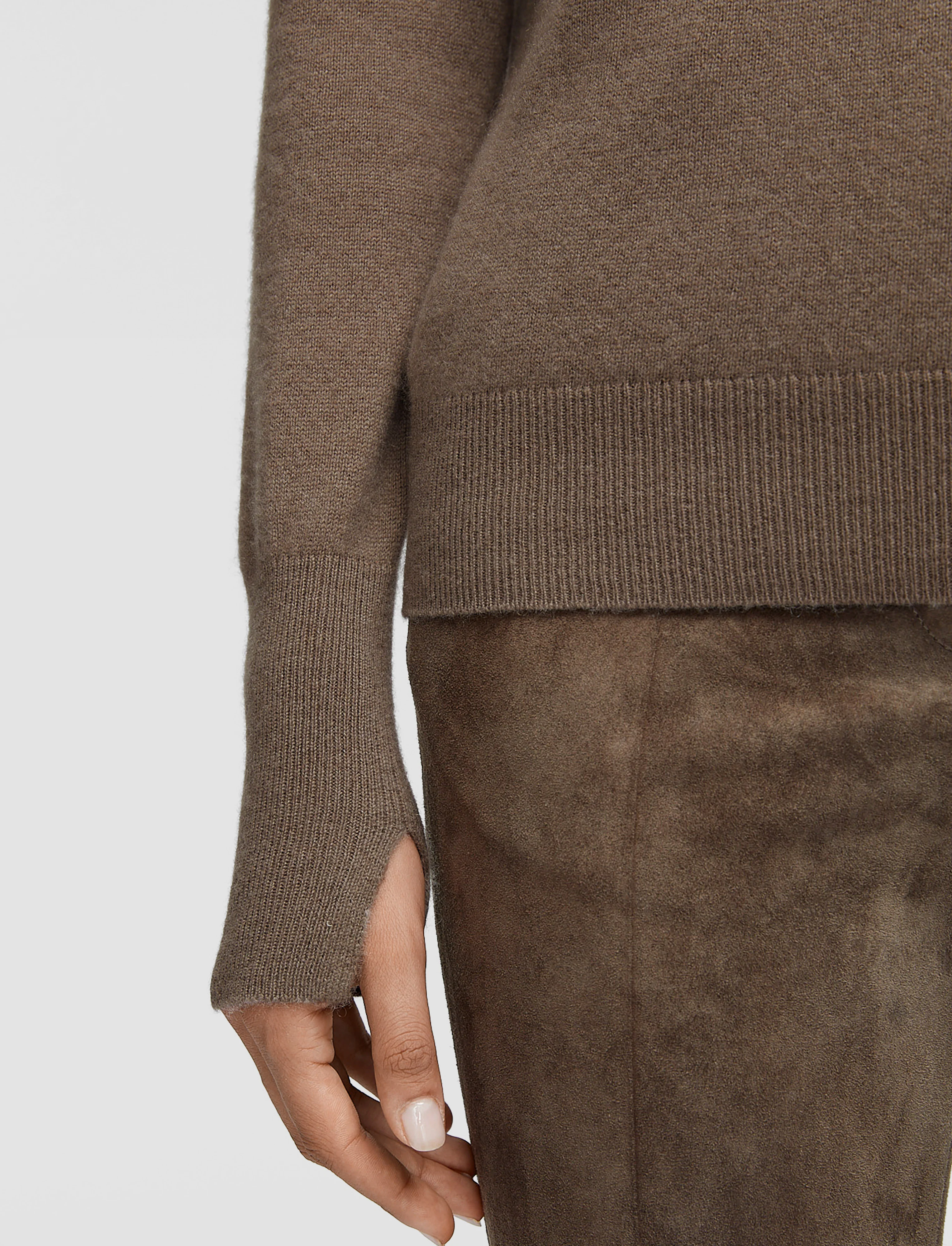 Light Pure Cashmere V Neck Jumper - Image 5