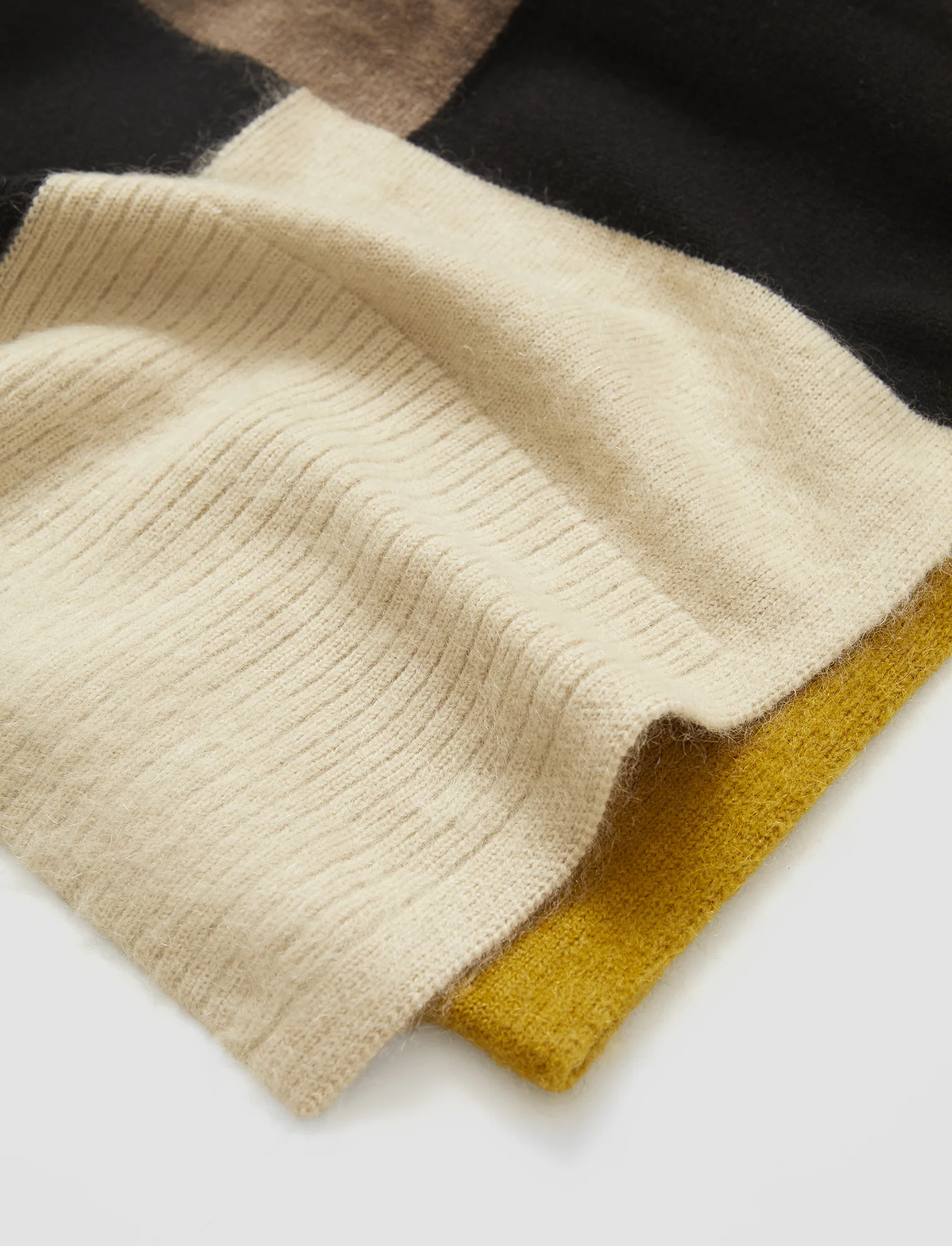 Overlay Merino Wool Scarf - Image 4