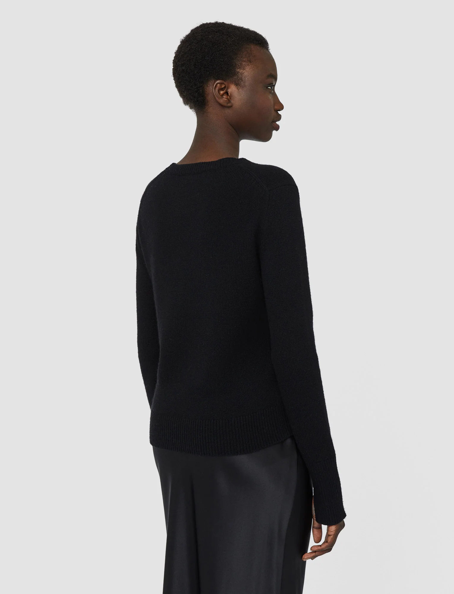Pure Cashmere Round Neck Jumper - Image 4