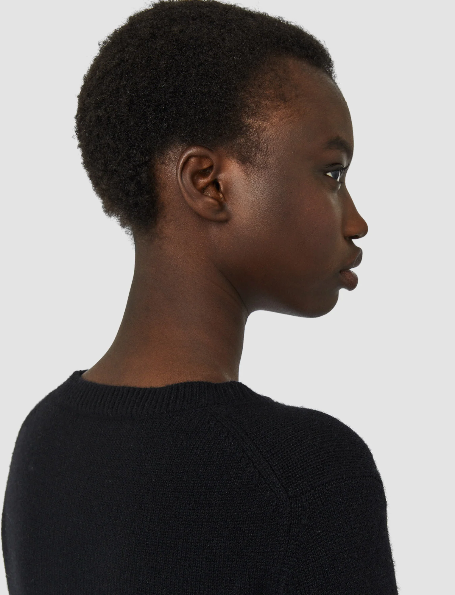 Pure Cashmere Round Neck Jumper - Image 5