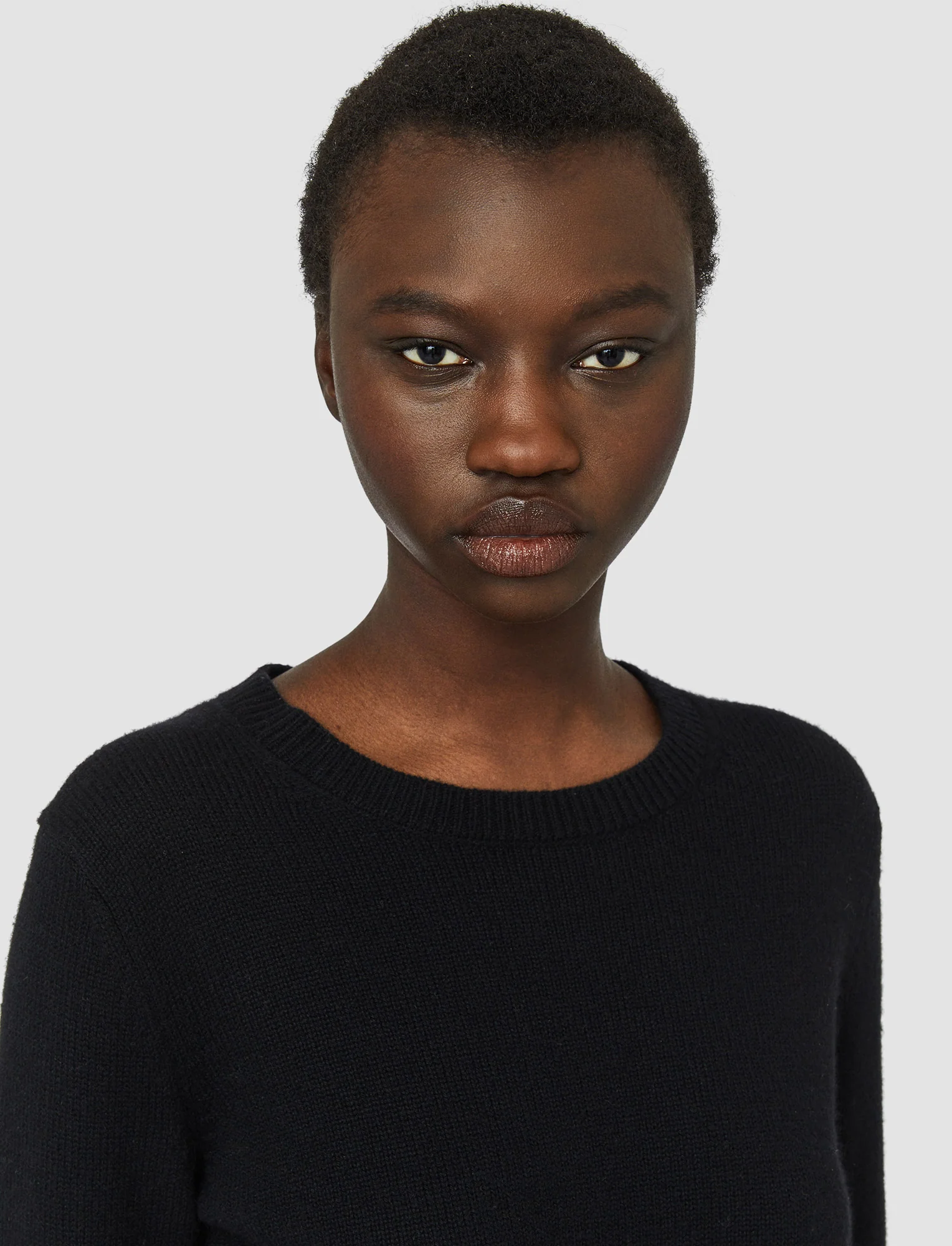 Pure Cashmere Round Neck Jumper - Image 6
